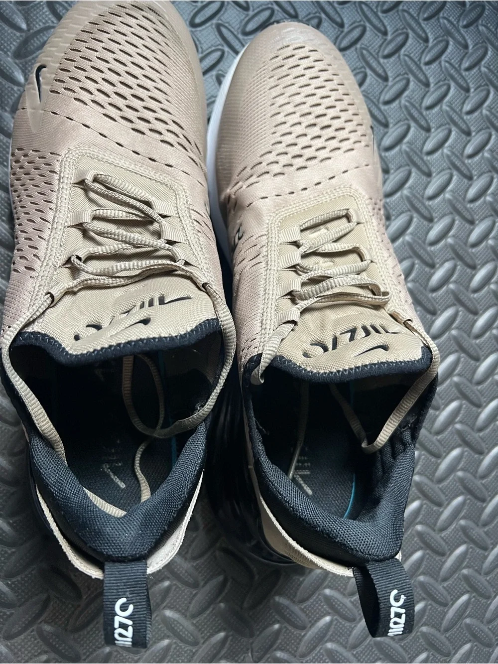Nike Air Max 270 Men’s Athletic Shoes - Beige and Black - Picture 5 of 6